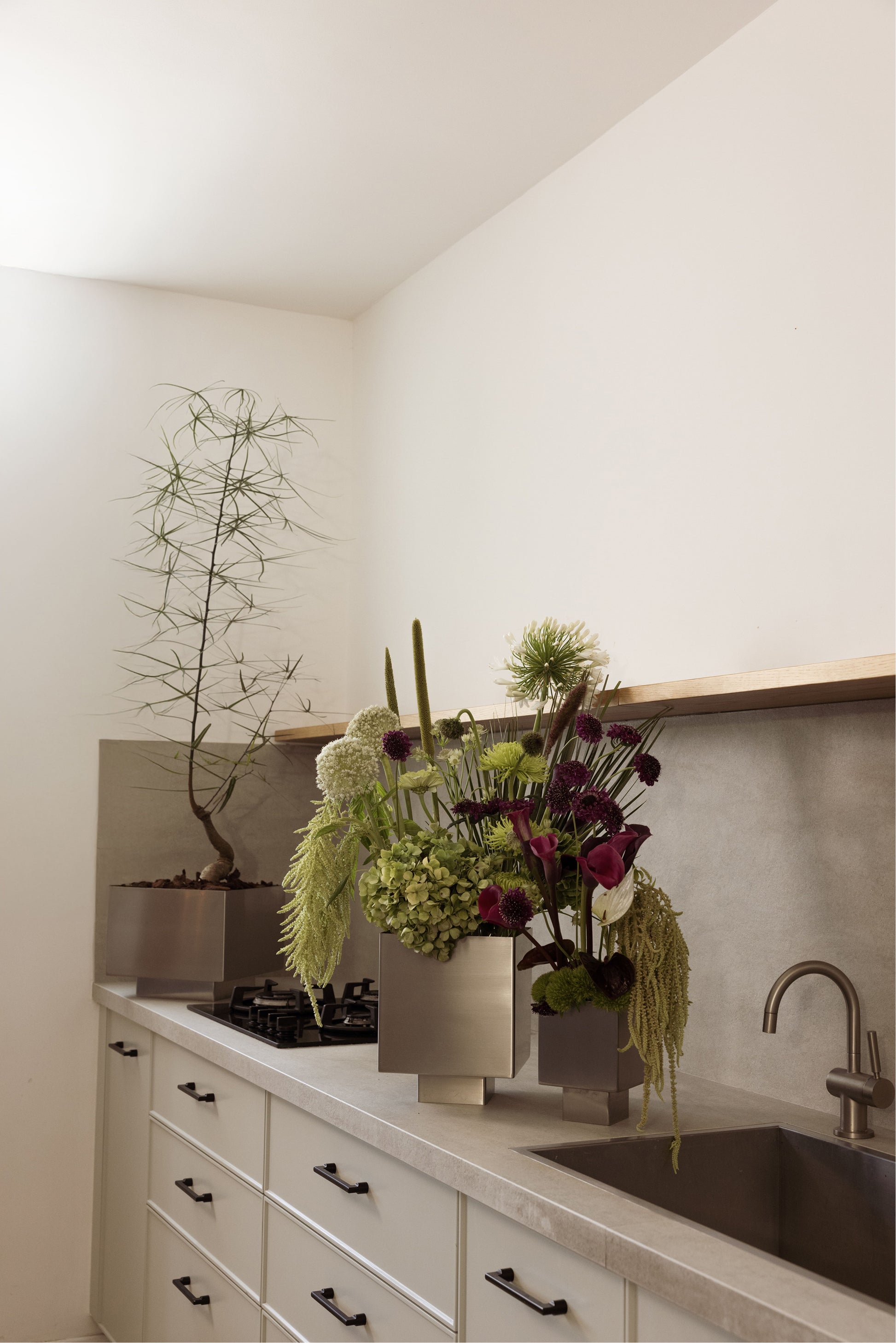 THE VASES