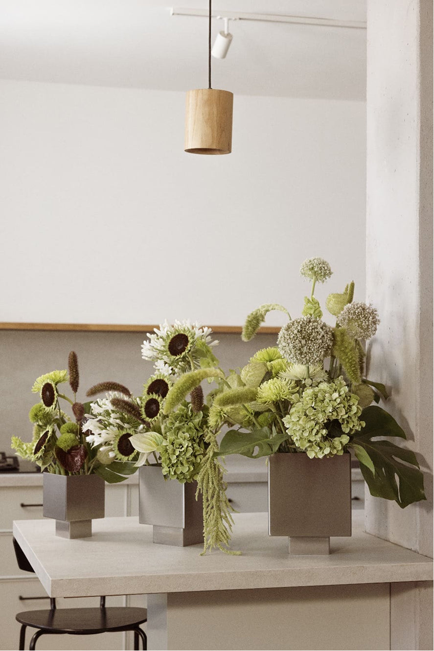 THE VASES