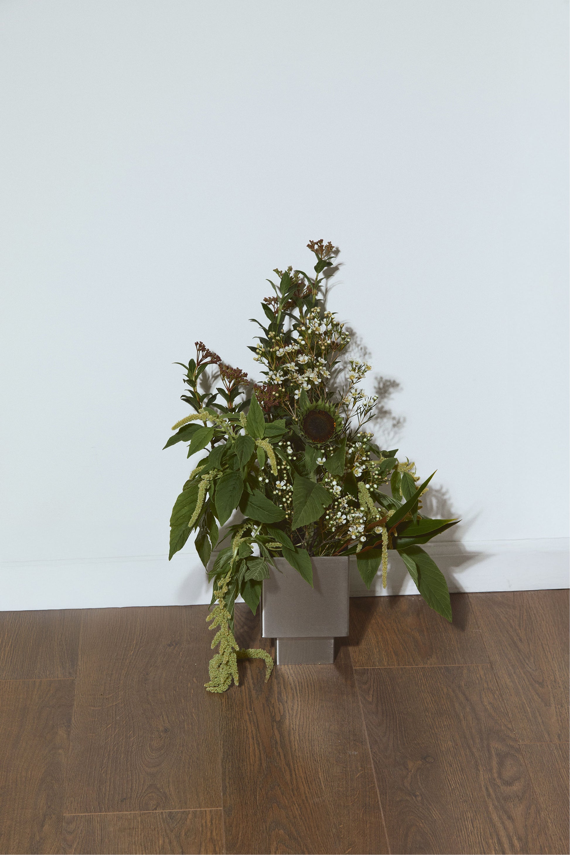 THE VASES