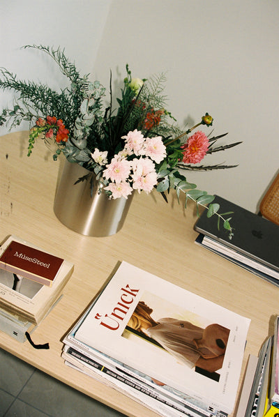 THE ROUND VASES