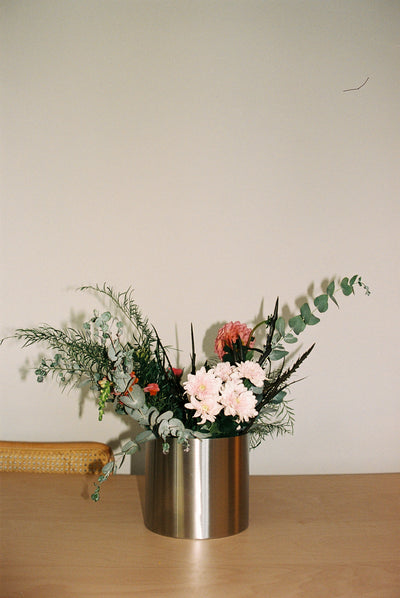 THE ROUND VASES