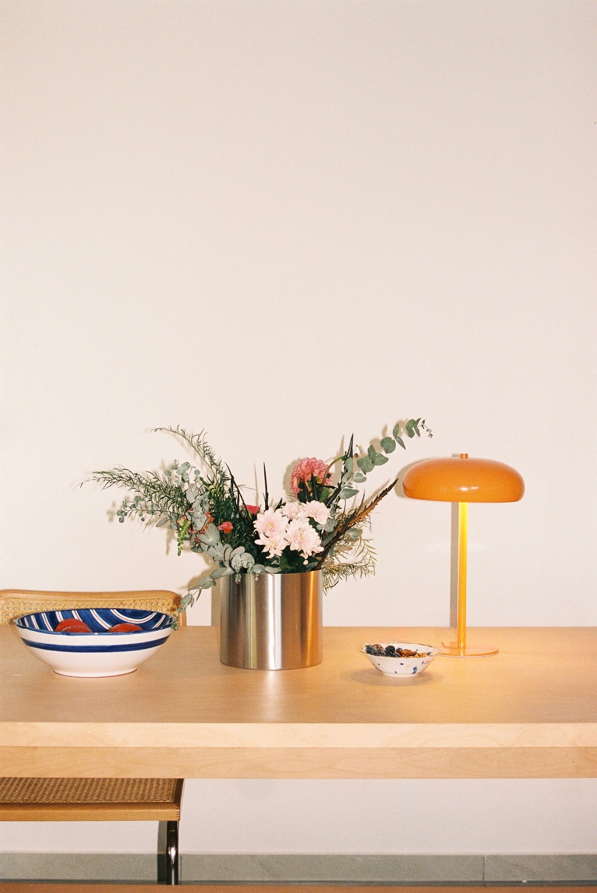THE ROUND VASES